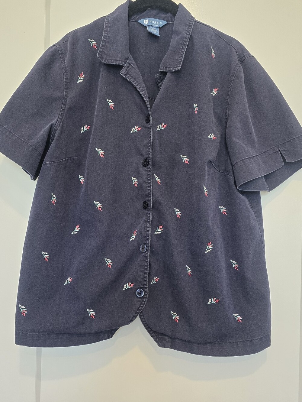 Koret Vintage Navy Short-Sleeve Button-Front Shirt with Floral Embroidery